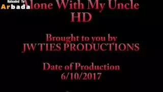 يتم القبض عليها وهي تلعب بفرجها وتتعرض للجماع العنيف