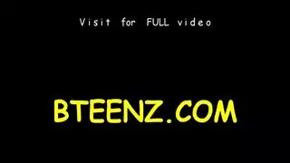 خيال عيد ميلاد فتاة 18 عامًا: نيك جماعي مع طلاب جامعيين مقضوبين