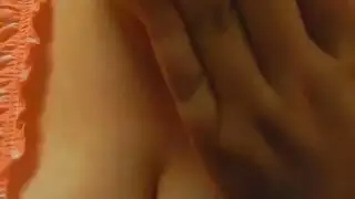 بخ الشرج مكتنزة يضحك