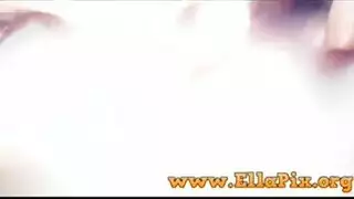 يغتصب جارته في اليل ياباني سكران