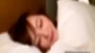 بنات بتشخ ف بق بعض