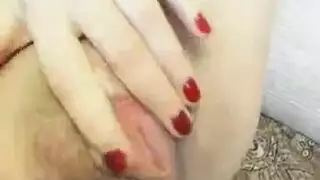 مص قاسي للقضيب ثم ضاع على أرضية القبو