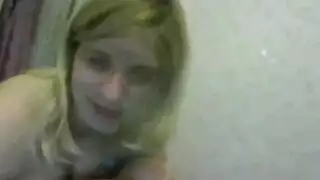 جلسة استمناء بصابون: أليكسا نوفا تمني ديوك الشباب واحدا تلو الآخر